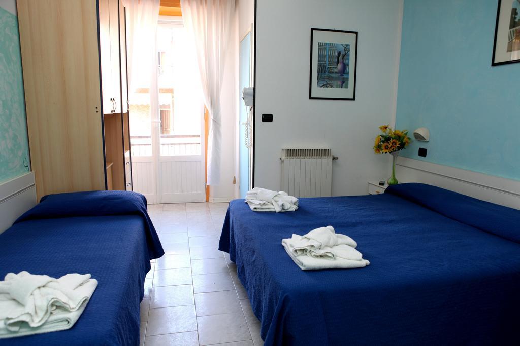 Hotel Saxon Rímini Habitación foto