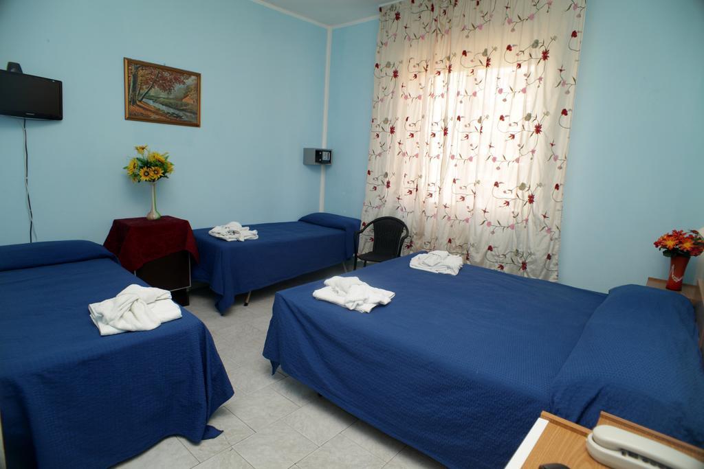 Hotel Saxon Rímini Habitación foto