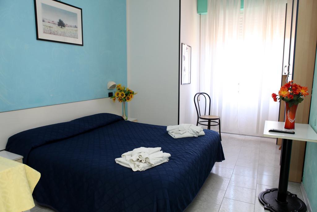 Hotel Saxon Rímini Habitación foto