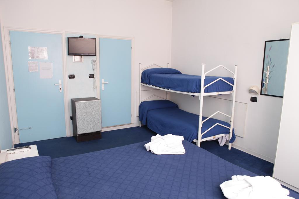 Hotel Saxon Rímini Habitación foto