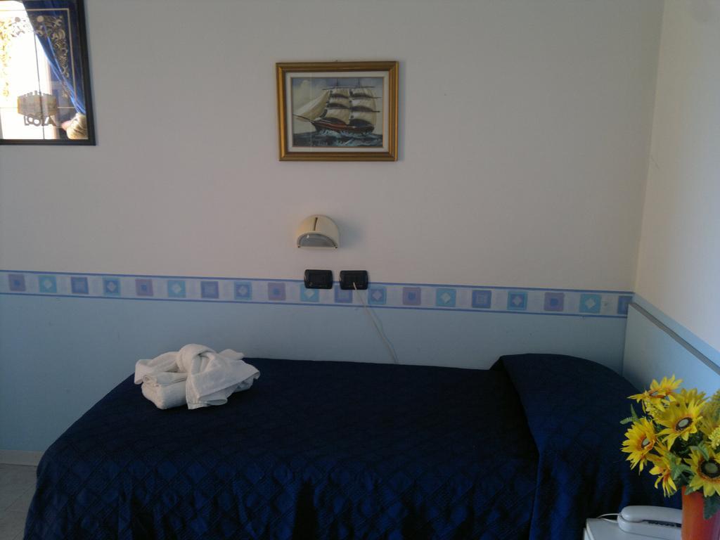 Hotel Saxon Rímini Habitación foto